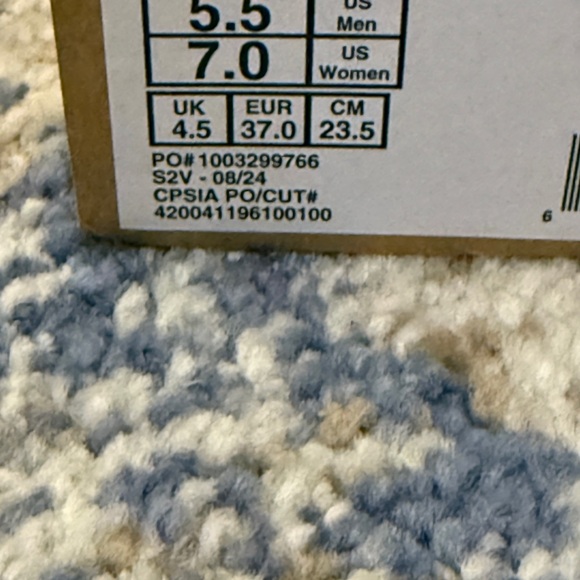 Vans NWT White and Gray Patterned Slip-Ons - Size 7 - Picture 5 of 6